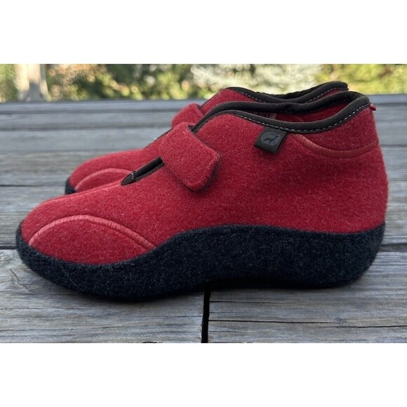 Klaveness of Norway Women's 36 US 6 Wool Slippers Red - Picture 5 of 11